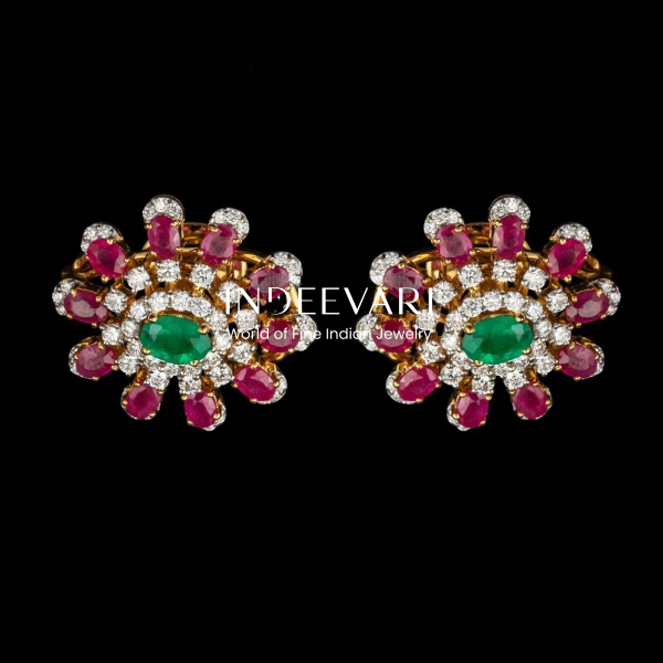 Victoria Diamond Studs!