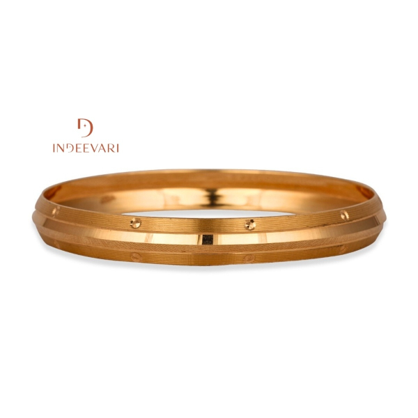  Urvika Gold Bracelet