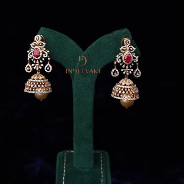 Lei Regal Diamond Jhumkis