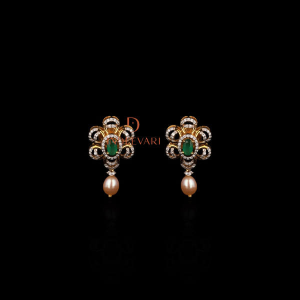 Naiyah Diamond Stud Earrings