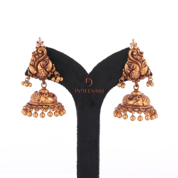 Vasantika Mayura Jhumki