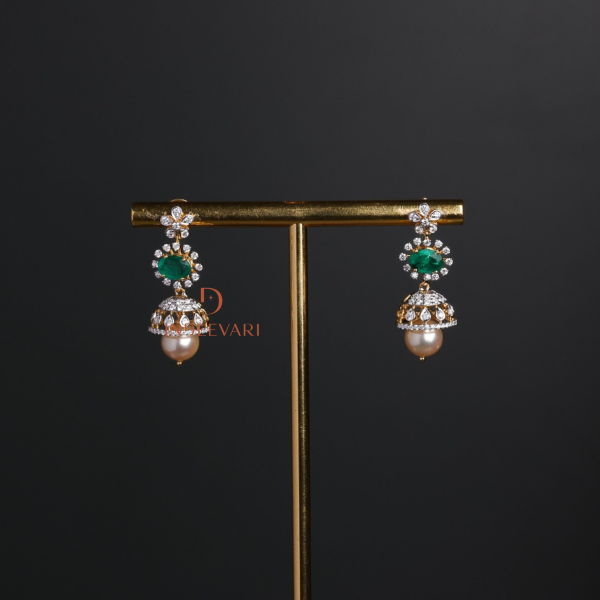 Dayanita Diamond Pearl earrings