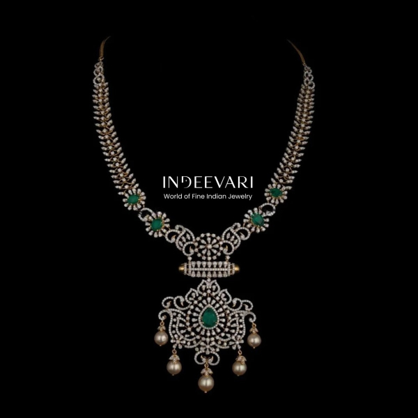 Semilong Diamond Haar with removable pendant!