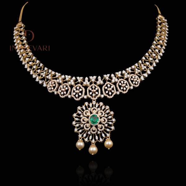 Peya Diamond Necklace