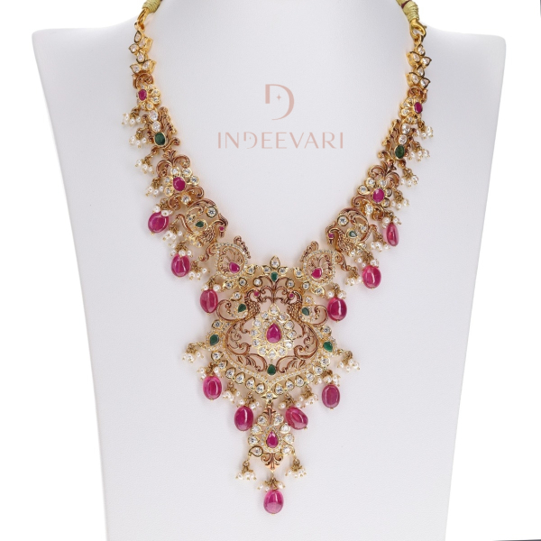 Elegant Mayuri Necklace