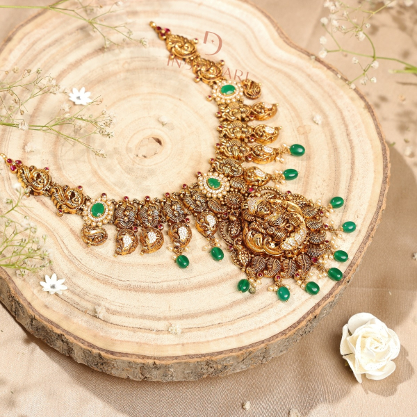 Devi Mango Short Necklace