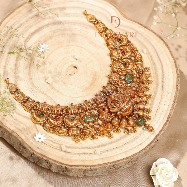 Aarna Nakshi Necklace
