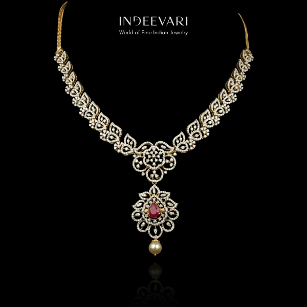 Iznaa Diamond Necklace