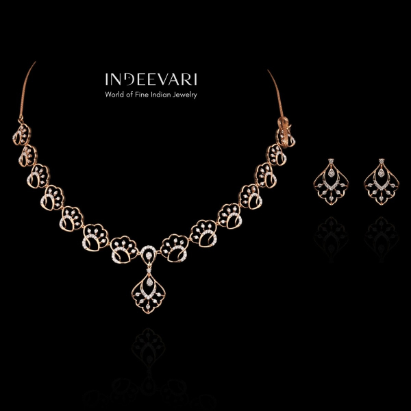 Nyra Diamond Necklace Set