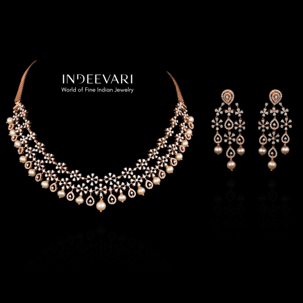 Blooming Diamond Necklace