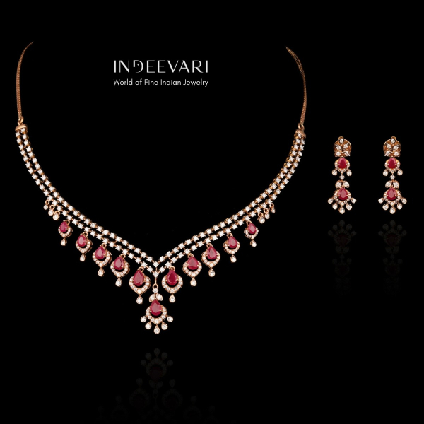 Tvishaa Diamond Necklace Set