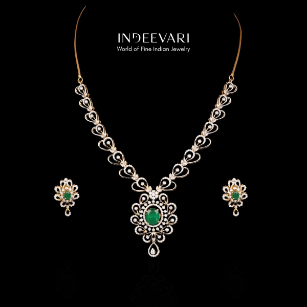 Inaya Diamond Necklace Set