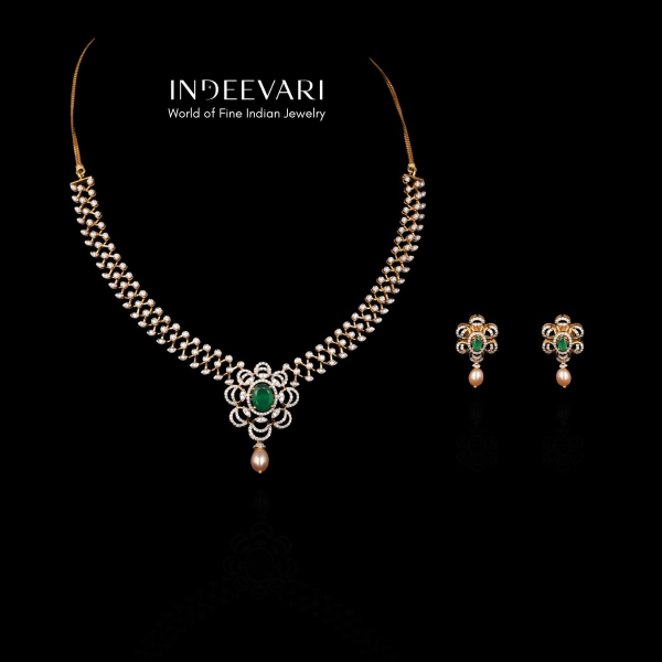 Naiyah Diamond Necklace Set