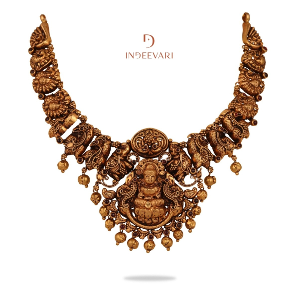 Stuti Nakashi Necklace