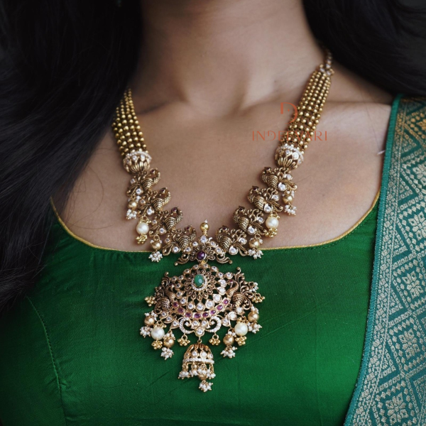 Striking Graceful Traditional Haram