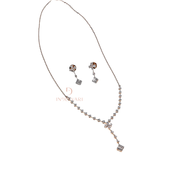Risha 18kt Diamond Necklace Set