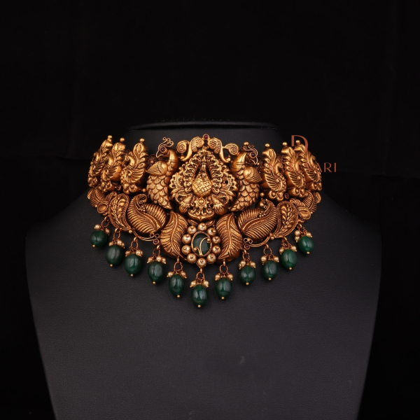 Iksha Nakshi Choker