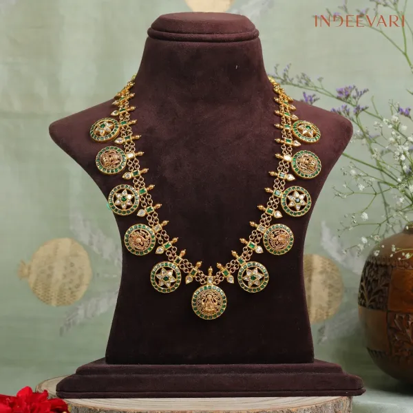 Aarvani Emerald Bottu Mala
