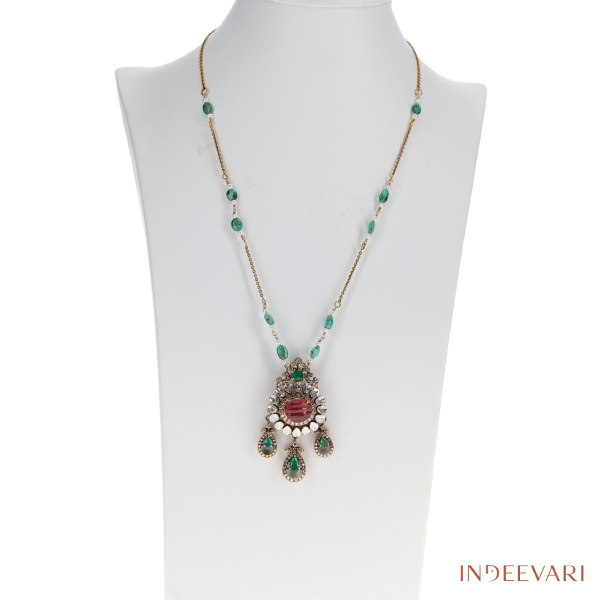 Shira Victorian Chain