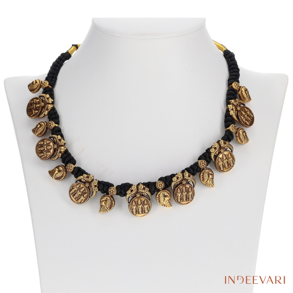 Ramparivar Black Thread Kasumala Necklace 