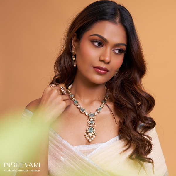 Vanyara Emerald Aqua Polki Necklace Set