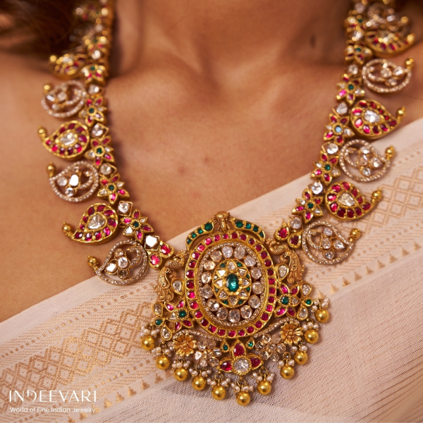 Regalia Kundan Mangomala Haram